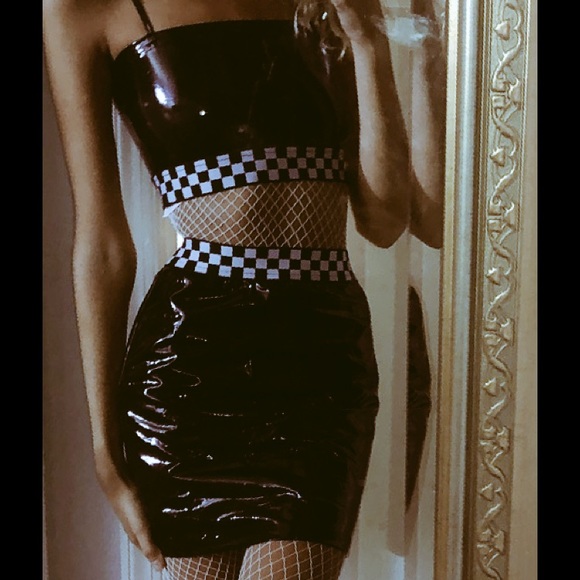 Xs/Small New Unique & Trendy Checkered Shiny Set - Picture 3 of 6